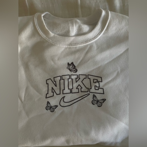 Custom Nike Butterfly Crewneck - Picture 1 of 1